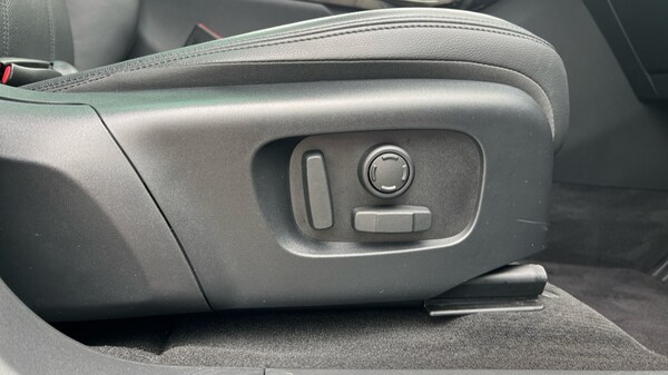 Used Land Rover Range Rover Evoque 2025 for sale - 75758737: Photo 44