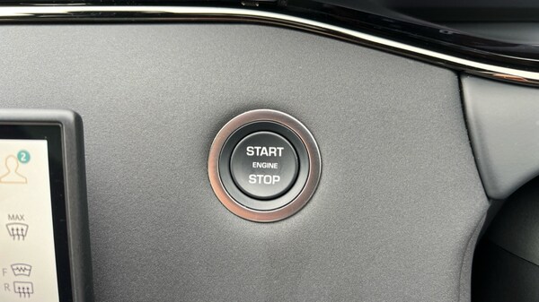 Used Land Rover Range Rover Evoque 2025 for sale - 75758737: Photo 65