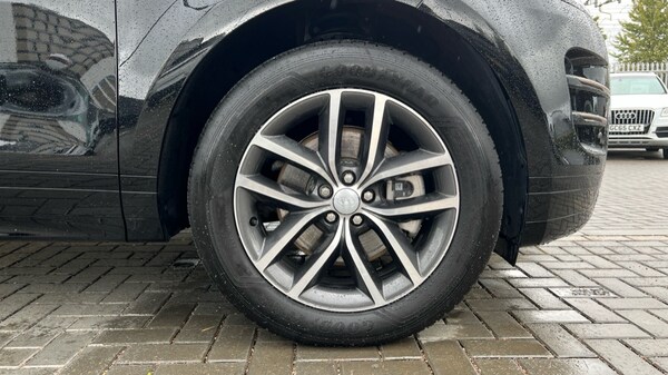 Used Land Rover Range Rover Evoque 2025 for sale - 75758737: Photo 8
