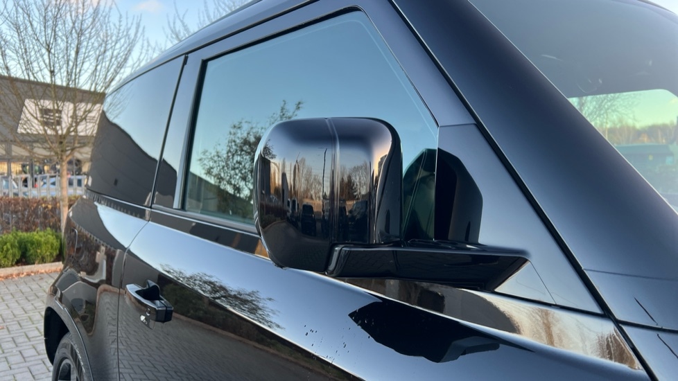 Used Land Rover Defender 2025 for sale - 76915099: Photo 24