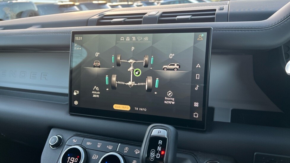 Used Land Rover Defender 2025 for sale - 76915099: Photo 59