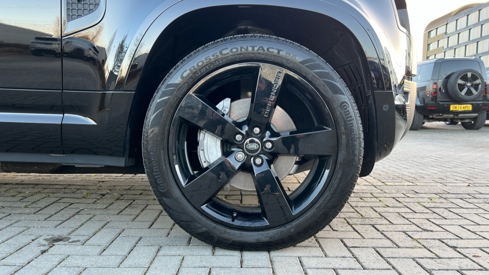 Used Land Rover Defender 2025 for sale - 76915099: Photo 8