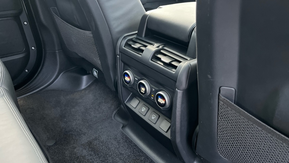 Used Land Rover Defender 2025 for sale - 76540144: Photo 18