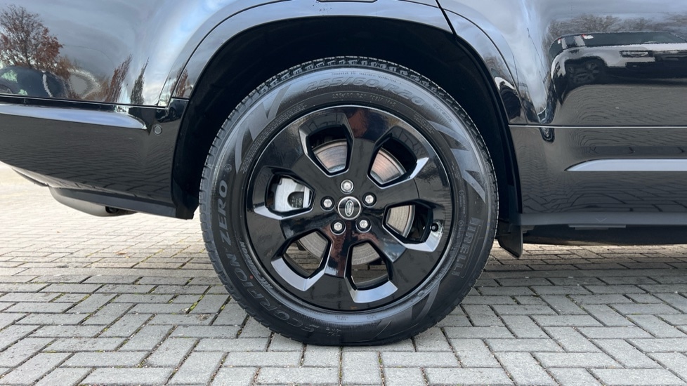 Used Land Rover Defender 2025 for sale - 76540144: Photo 32