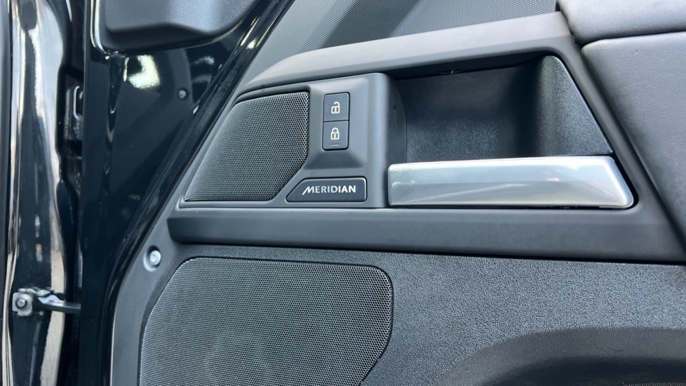 Used Land Rover Defender 2025 for sale - 76540144: Photo 46