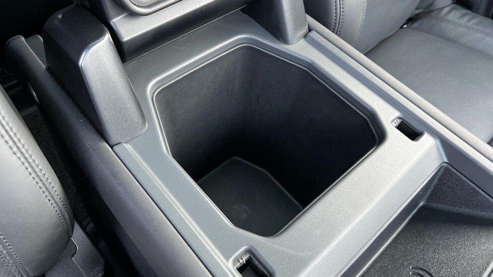 Used Land Rover Defender 2025 for sale - 76540144: Photo 50