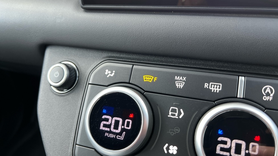 Used Land Rover Defender 2025 for sale - 76540144: Photo 71