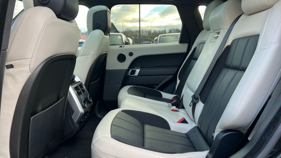 Used Land Rover Range Rover Sport 2019 for sale - 76660924: Photo 4