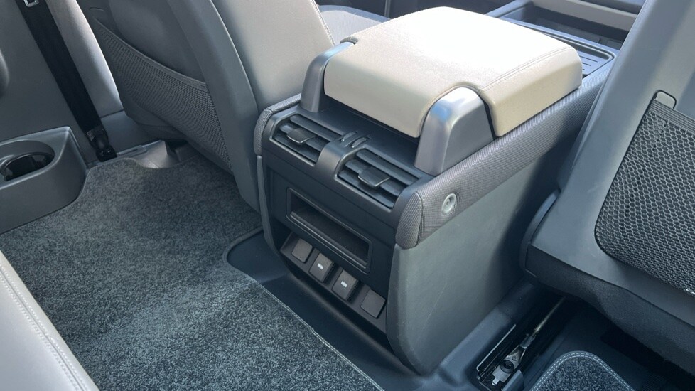 Used Land Rover Defender 2023 for sale - 76915091: Photo 18