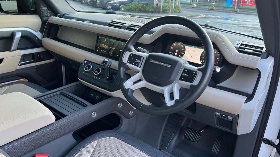 Used Land Rover Defender 2023 for sale - 76915091: Photo 28