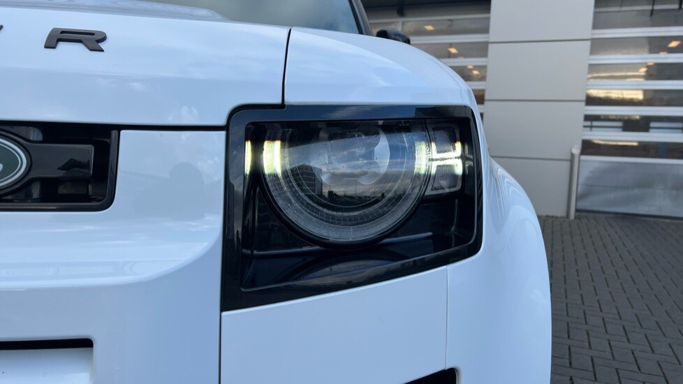 Used Land Rover Defender 2023 for sale - 76915091: Photo 41