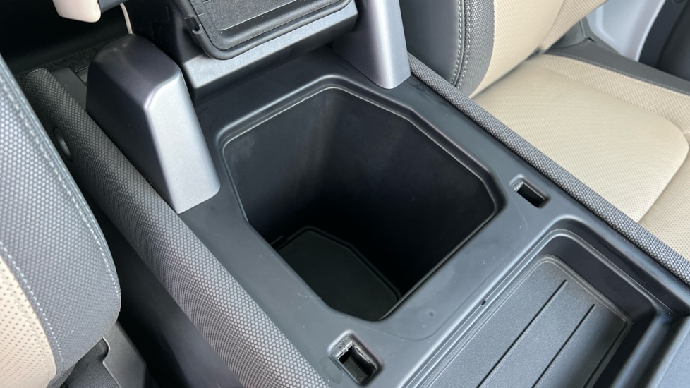 Used Land Rover Defender 2023 for sale - 76915091: Photo 51