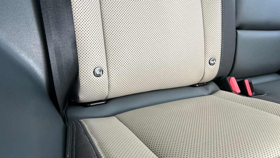 Used Land Rover Defender 2023 for sale - 76915091: Photo 55