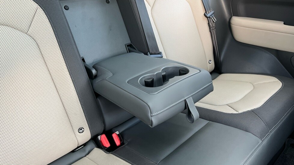 Used Land Rover Defender 2023 for sale - 76915091: Photo 56