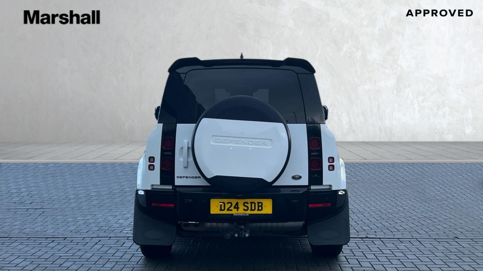 Used Land Rover Defender 2023 for sale - 76915091: Photo 6