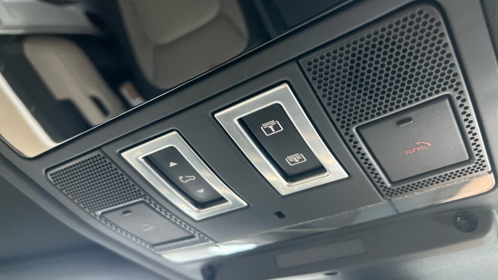 Used Land Rover Defender 2023 for sale - 76915091: Photo 71