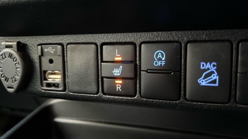 Used Toyota Hilux 2022 for sale - 77031448: Photo 32