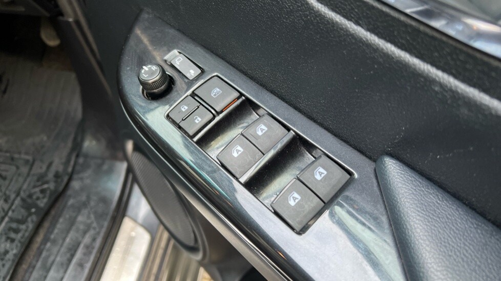 Used Toyota Hilux 2022 for sale - 77031448: Photo 46