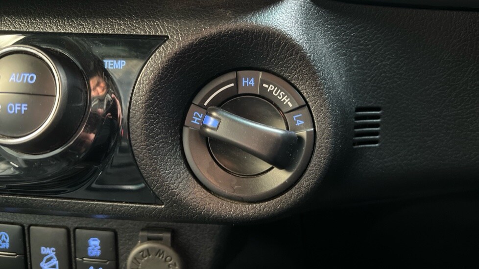 Used Toyota Hilux 2022 for sale - 77031448: Photo 58