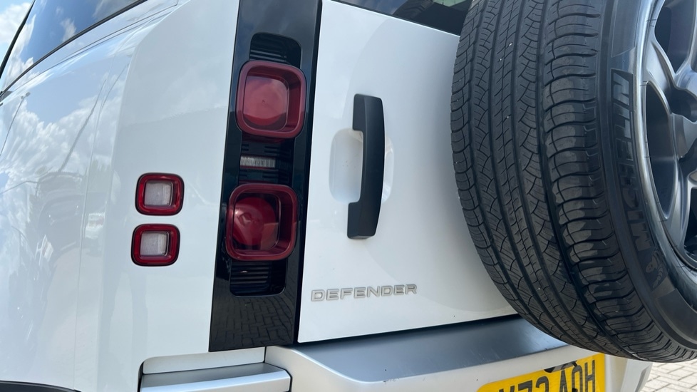 Used Land Rover Defender 2022 for sale - 76851272: Photo 19