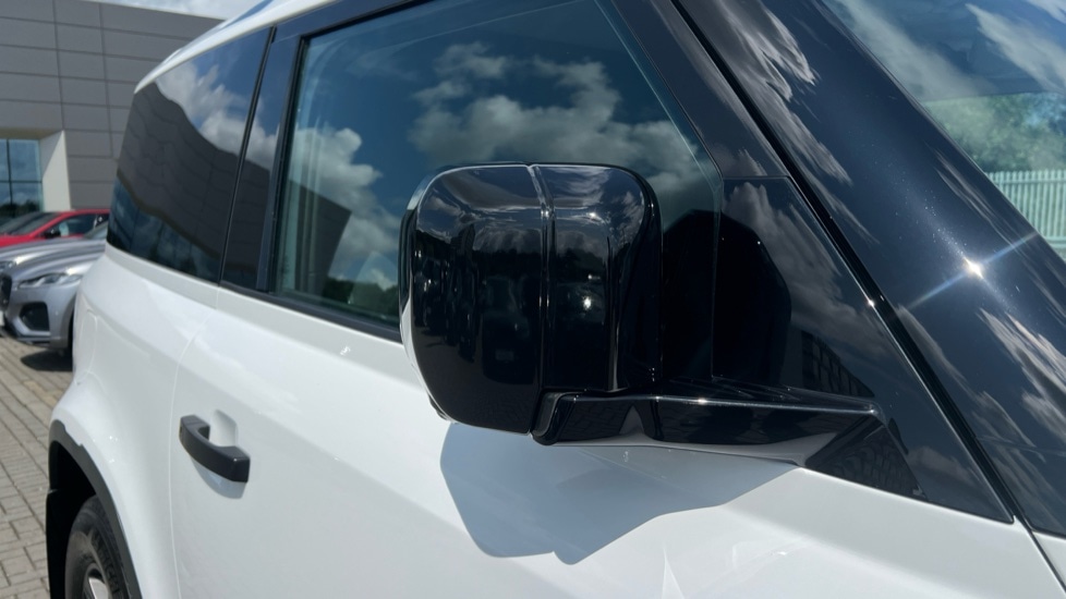 Used Land Rover Defender 2022 for sale - 76851272: Photo 24