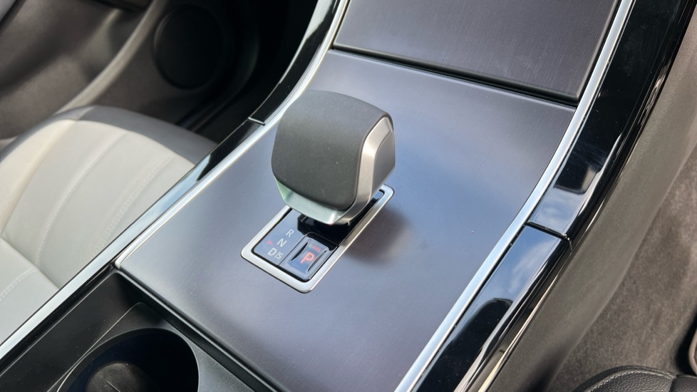 Used Land Rover Range Rover Evoque 2025 for sale - 76672588: Photo 13