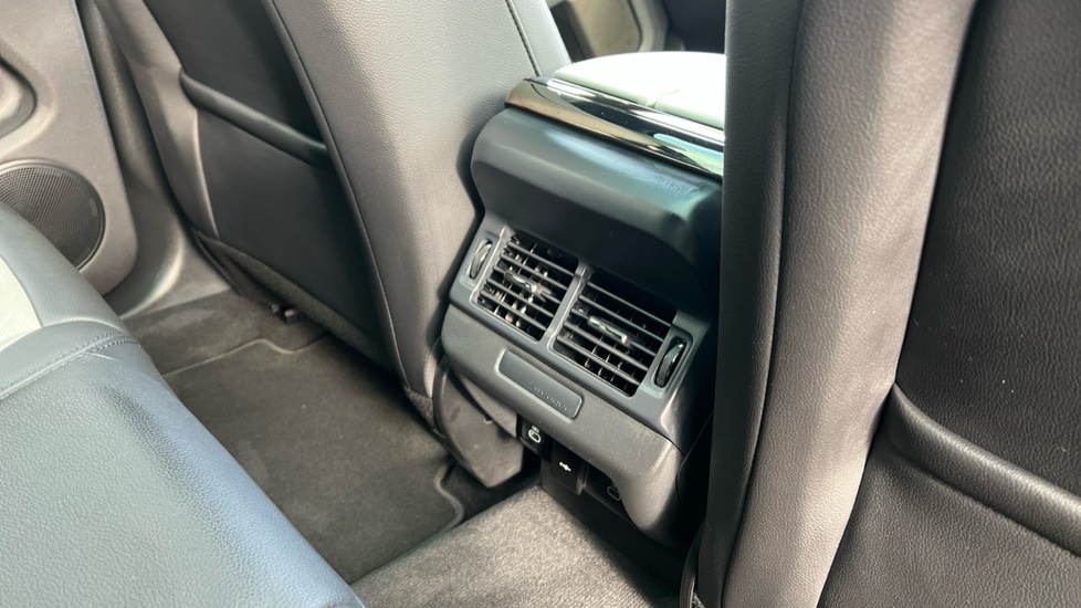 Used Land Rover Range Rover Evoque 2025 for sale - 76672588: Photo 18