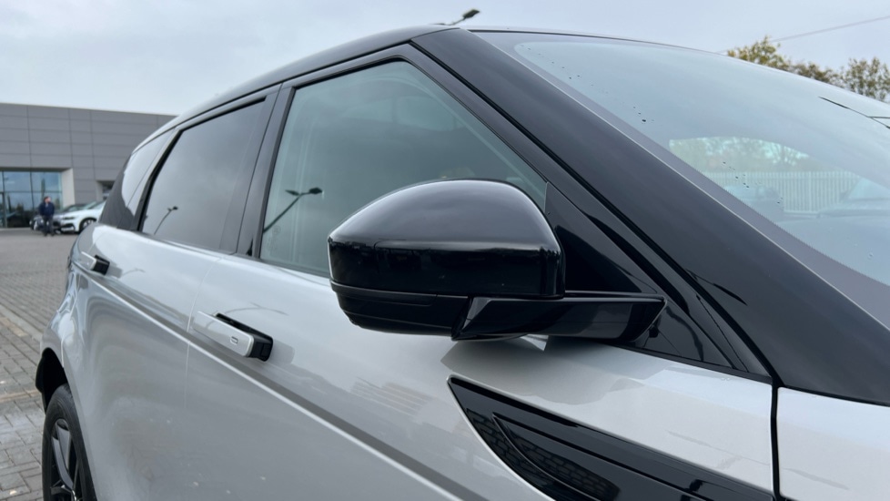 Used Land Rover Range Rover Evoque 2025 for sale - 76672588: Photo 24