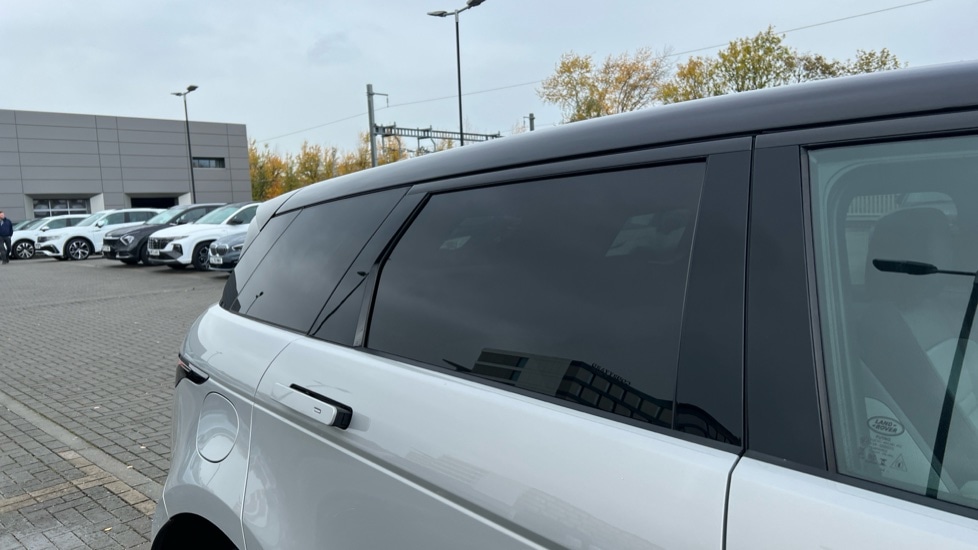 Used Land Rover Range Rover Evoque 2025 for sale - 76672588: Photo 34