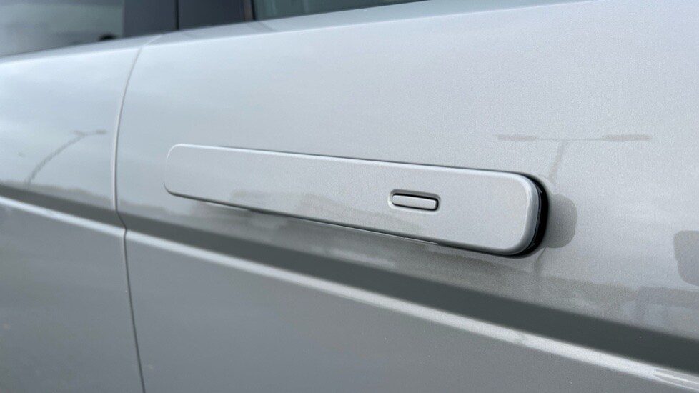 Used Land Rover Range Rover Evoque 2025 for sale - 76672588: Photo 35