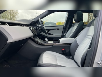 Used Land Rover Range Rover Evoque 2025 for sale - 76672588: Photo