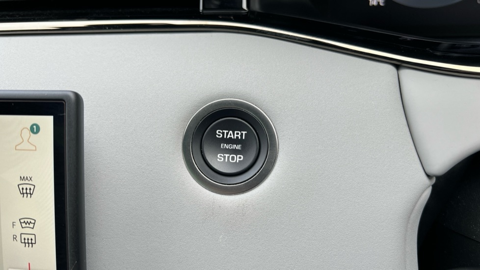 Used Land Rover Range Rover Evoque 2025 for sale - 76672588: Photo 67