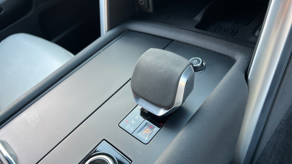 Used Land Rover Discovery 2023 for sale - 76851154: Photo 13