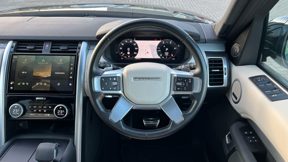 Used Land Rover Discovery 2023 for sale - 76851154: Photo 15