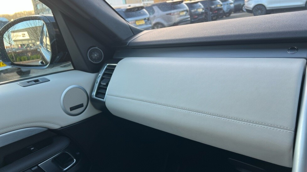 Used Land Rover Discovery 2023 for sale - 76851154: Photo 22