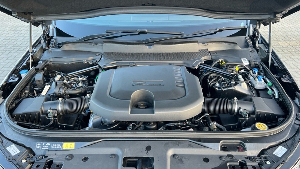 Used Land Rover Discovery 2023 for sale - 76851154: Photo 30