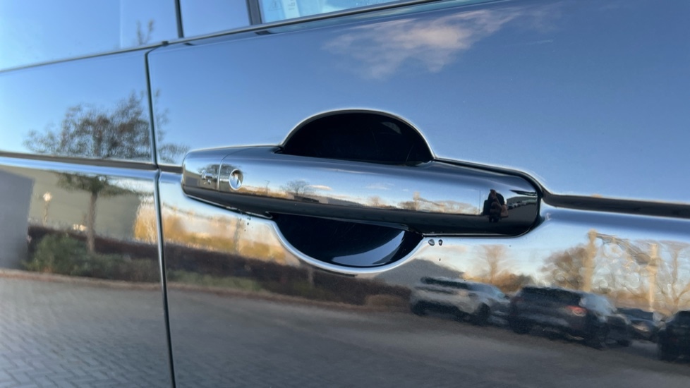 Used Land Rover Discovery 2023 for sale - 76851154: Photo 35