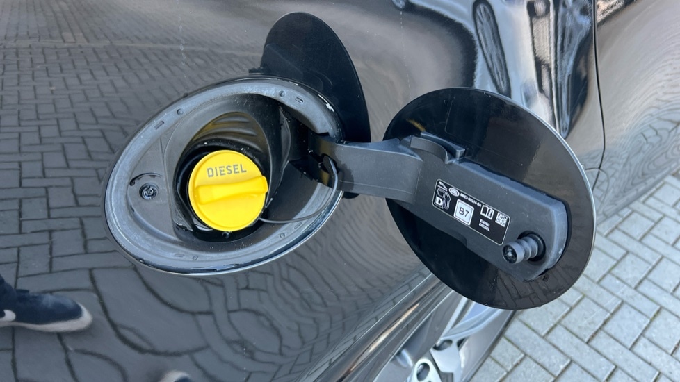 Used Land Rover Discovery 2023 for sale - 76851154: Photo 41