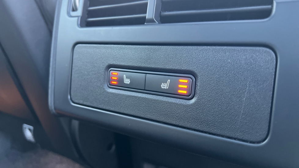 Used Land Rover Discovery 2023 for sale - 76851154: Photo 53