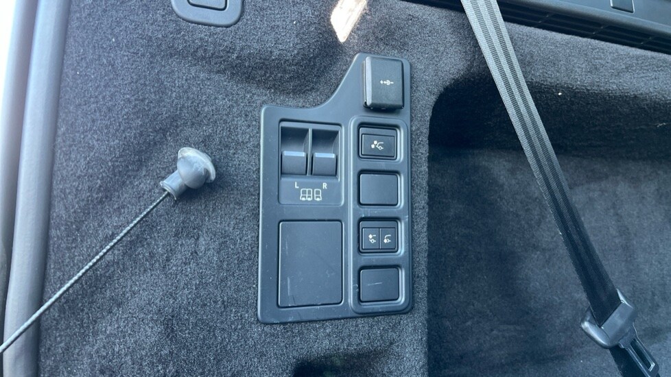 Used Land Rover Discovery 2023 for sale - 76851154: Photo 55