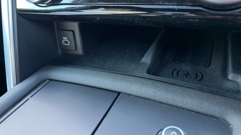 Used Land Rover Discovery 2023 for sale - 76851154: Photo 71