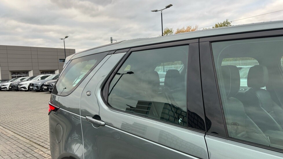 Used Land Rover Discovery 2017 for sale - 76273006: Photo 24