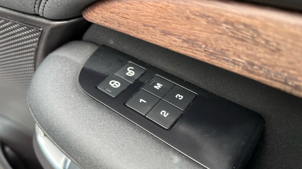 Used Land Rover Discovery 2017 for sale - 76273006: Photo 42