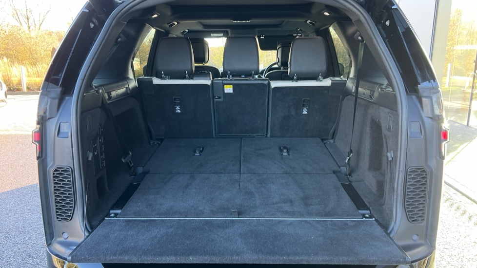 Used Land Rover Discovery 2023 for sale - 76894574: Photo 10