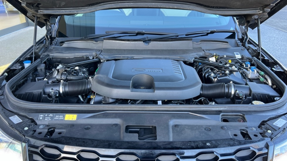 Used Land Rover Discovery 2023 for sale - 76894574: Photo 30