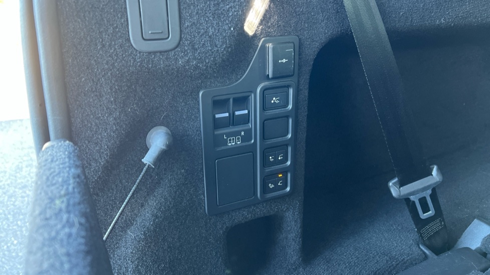 Used Land Rover Discovery 2023 for sale - 76894574: Photo 35