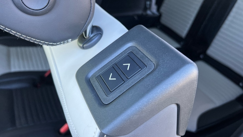 Used Land Rover Discovery 2023 for sale - 76894574: Photo 37