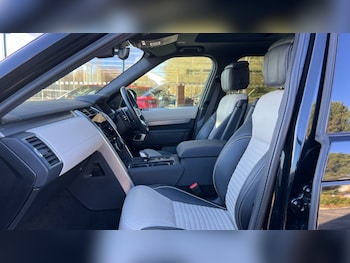 Used Land Rover Discovery 2023 for sale - 76894574: Photo