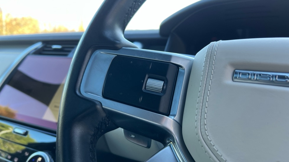 Used Land Rover Discovery 2023 for sale - 76894574: Photo 45