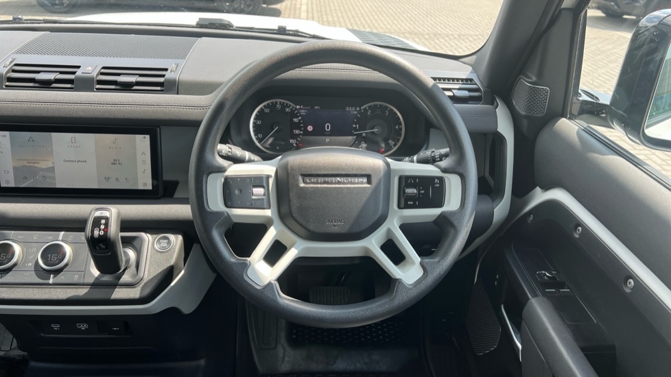 Used Land Rover Defender 2022 for sale - 76140060: Photo 15